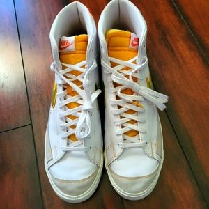 Nike Blazer Mid '77 Vintage Roswell Rayguns 2021